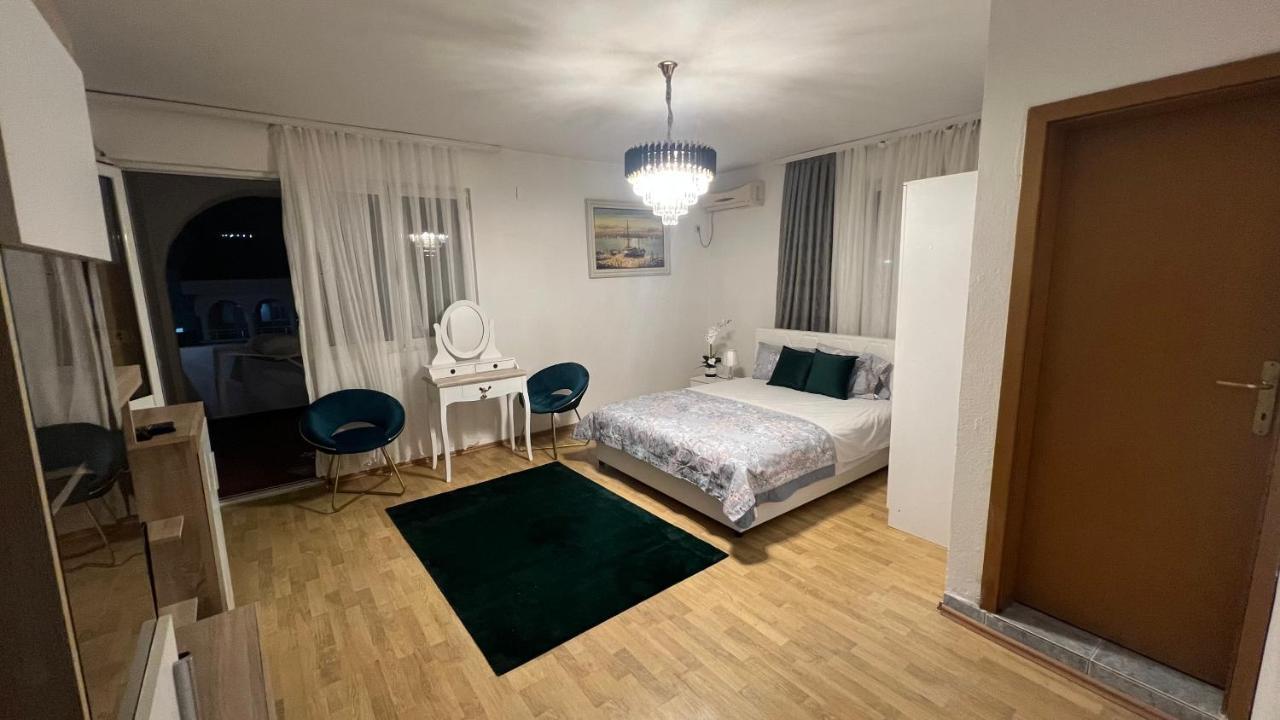 Apartments Dibra Улцин Екстериор снимка