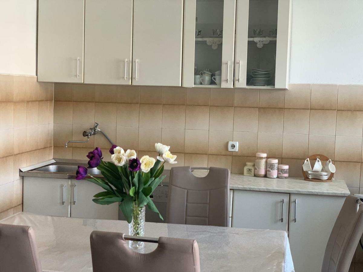 Apartments Dibra Улцин Екстериор снимка